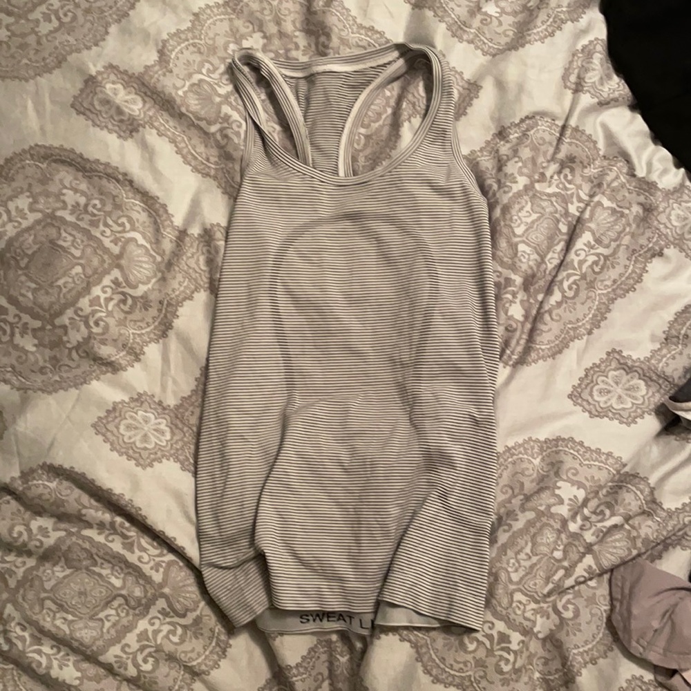 BRAND NEW NEVER BEEN WORK LULULEMON TANK